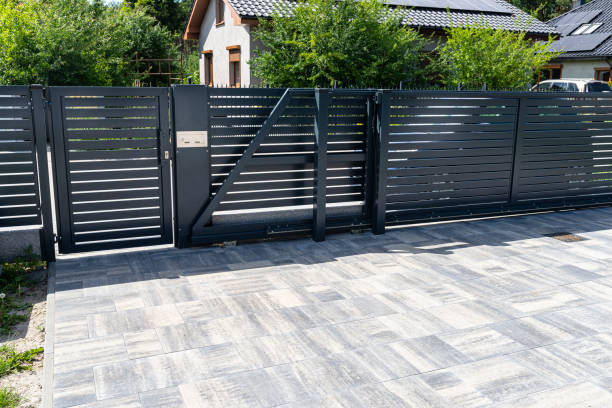 Best Driveway Paving Contractor  in Pine Bluff, AR